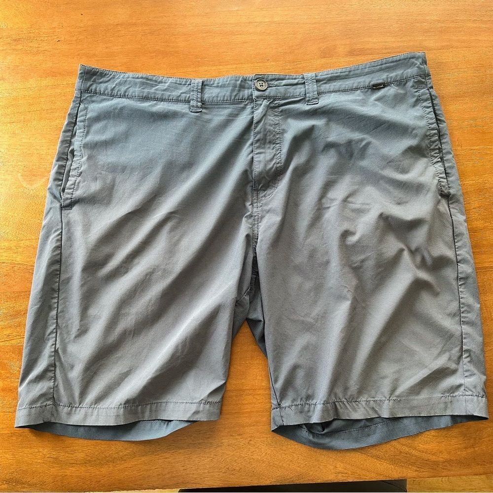 Travis Mathew Men’s Blue Grey Golf Shorts Size 40